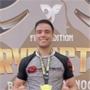 Coach dynamique et motivant je vous aide à mieux vous sentir mentalement et physiquement